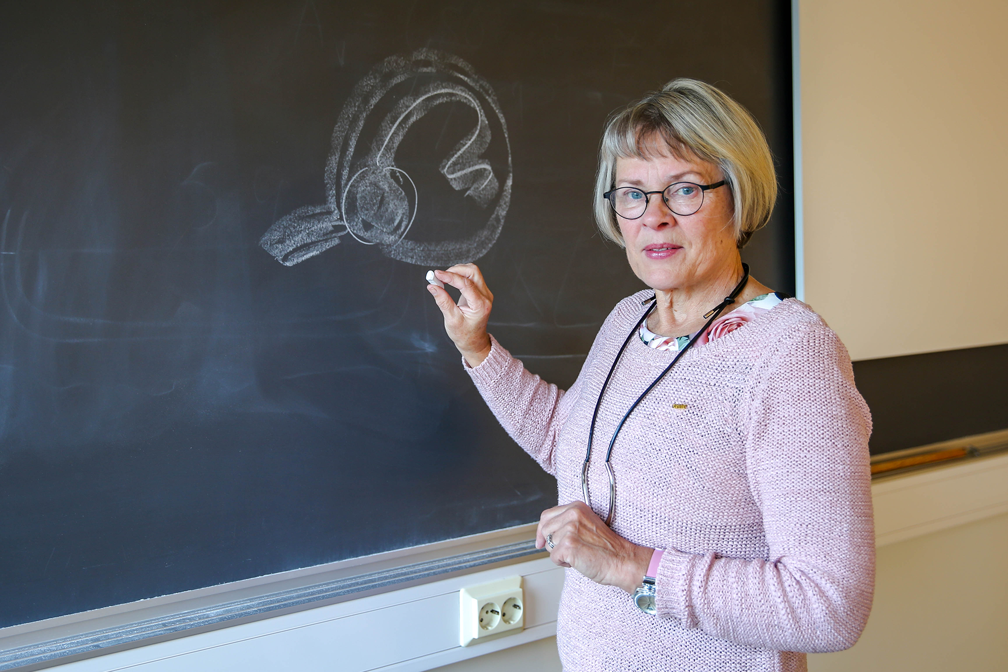 Kätilötyön lehtori Minna Perälä on vuoden opettaja 2019